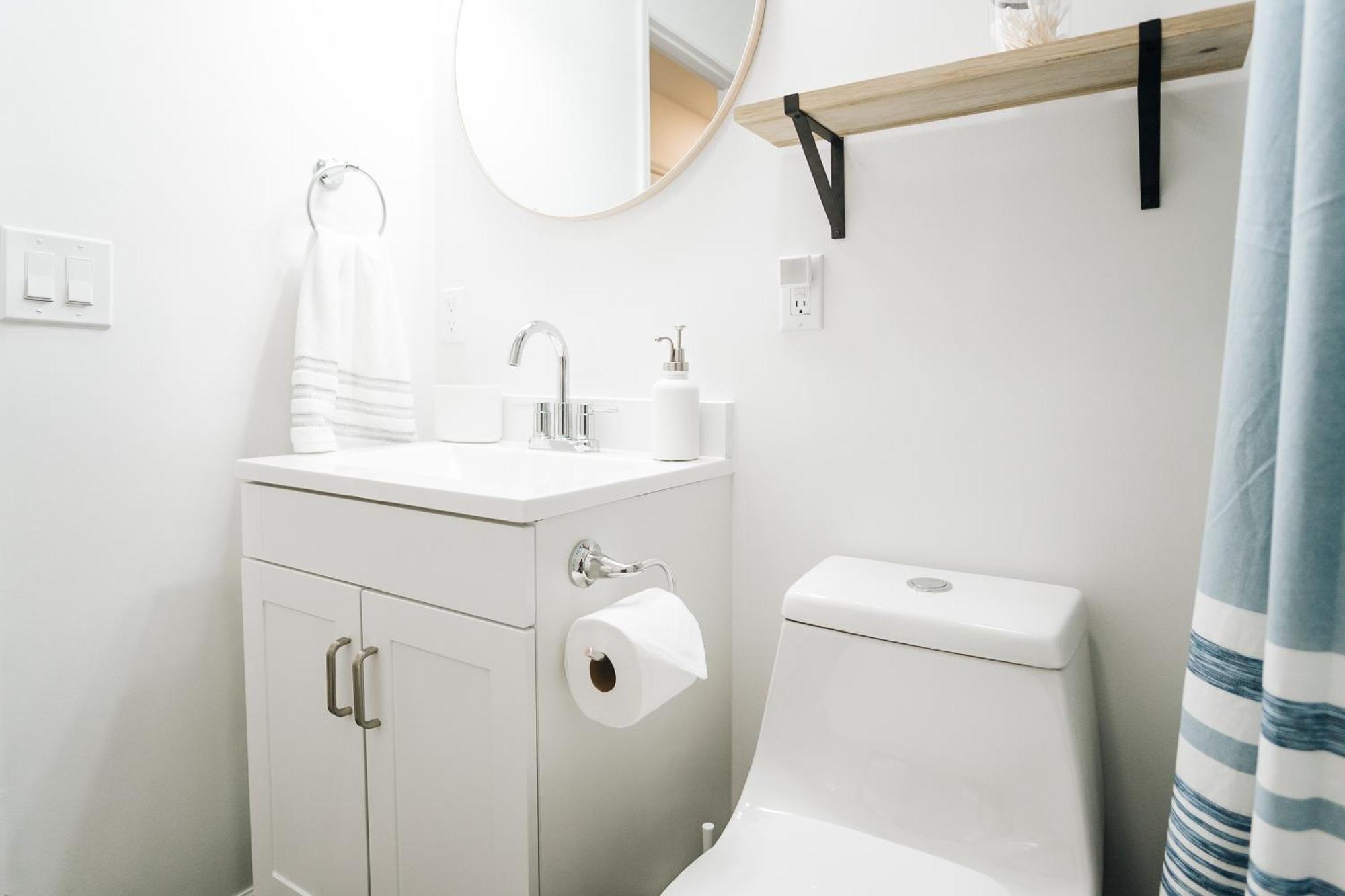 Tranquil Luxury: Modern Comfort! リンチバーグ エクステリア 写真